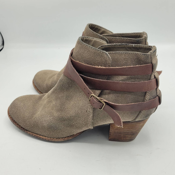 Dolce Vita DV Calia Tan Suede Strappy Ankle Booties Womans Size 8.5 - Picture 3 of 7